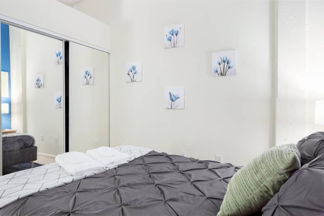 Apartmán Trifecta 2Br Free Parking Modern Superhost Durham Exteriér fotografie